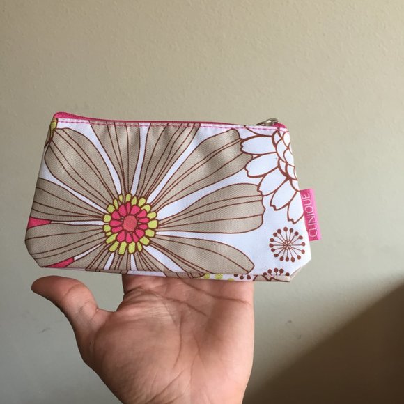 Pink and White Handbag - Picture 4 of 5